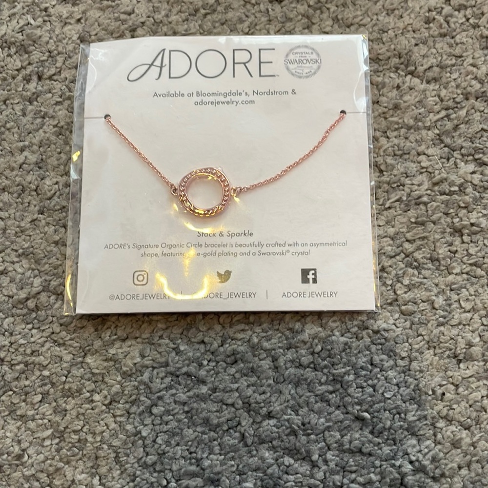 Adore necklace